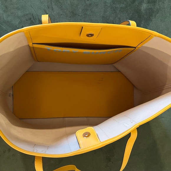 Tory Burch Large Gemini Link Tote - Picture 3 of 5